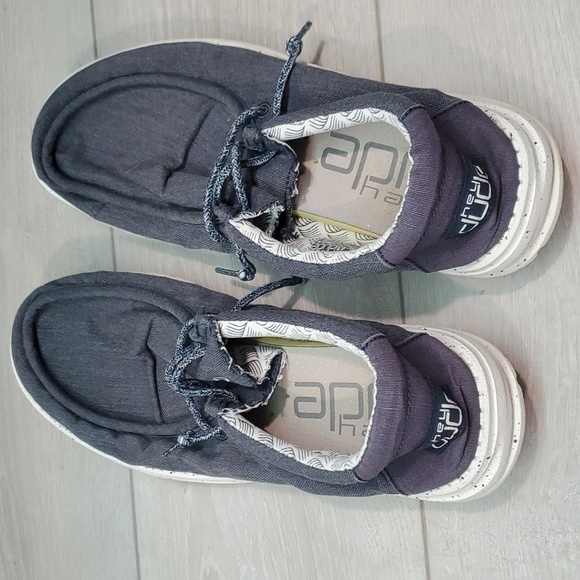 Hey Dude Mens Wally Chambray Blue Mirage Loafer Slip on shoes sz 10 - Picture 7 of 11